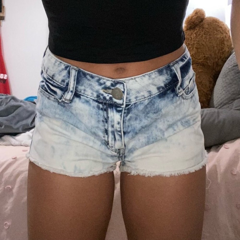decree light wash cut off jean shorts